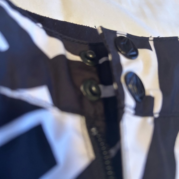 Volcom snowboard pants - Picture 5 of 14